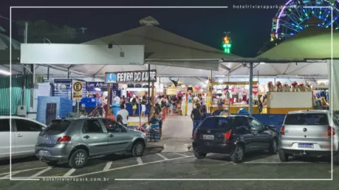 Feira do Luar em Caldas Novas: Artesanato e Gastronomia
